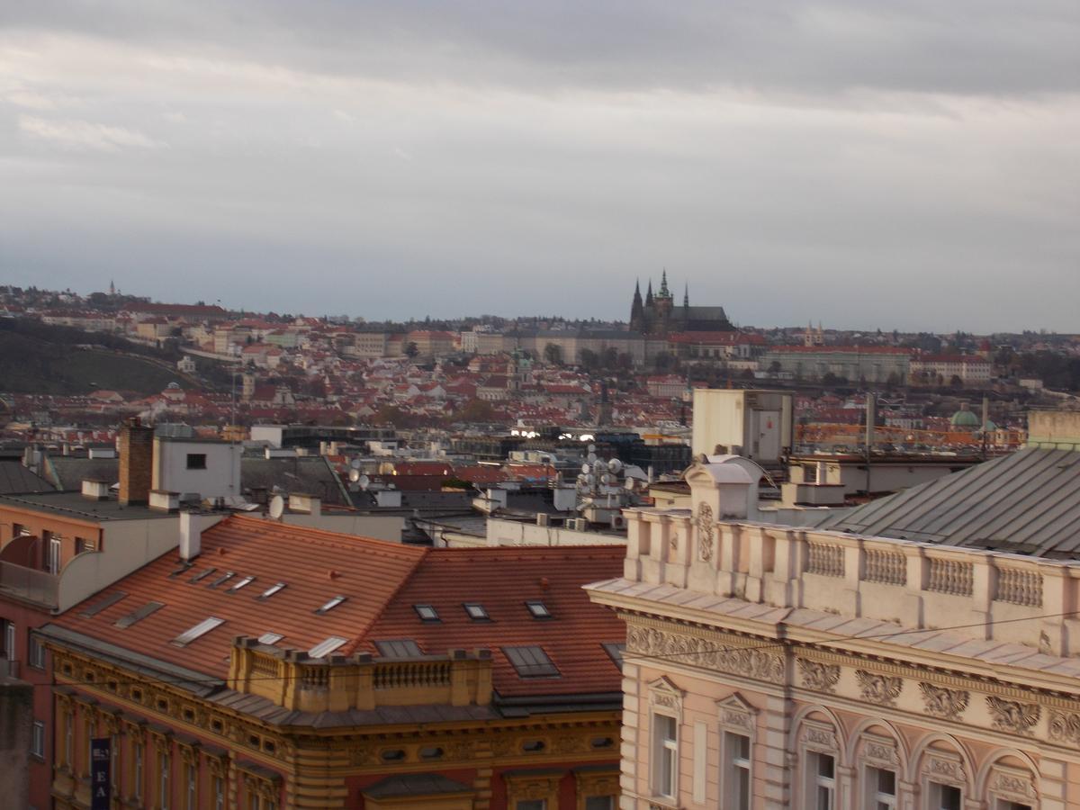 Top Wenceslas Square Apartment Prague Exterior photo