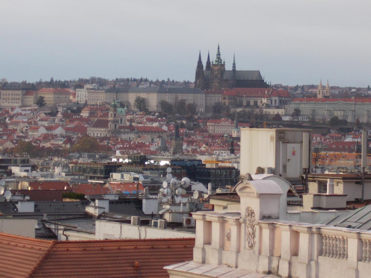 Top Wenceslas Square Apartment Prague Exterior photo